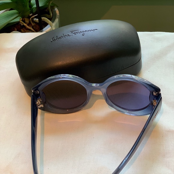 Salvatore Ferragamo Sunglasses - Picture 3 of 3